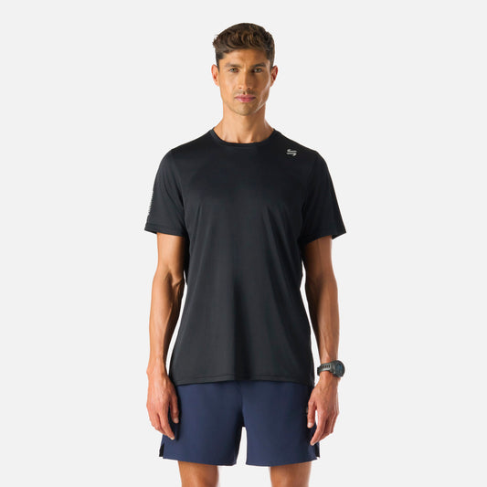 Polera Hombre Tempo Advanced T-Shirt Negro Vulcano con tecnología Q-Dry, vista frontal completa. Ideal para entrenamiento de alta intensidad.