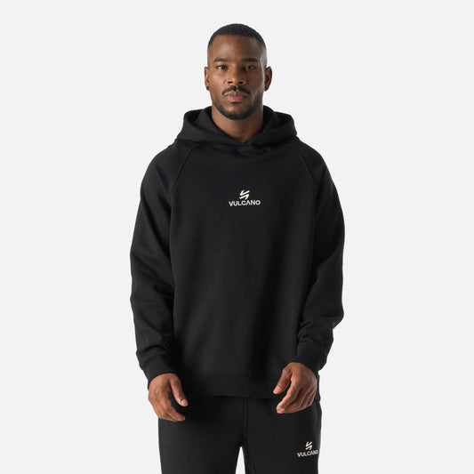 Polerón Hombre Cool Down Sweatshirt Hoody Negro Vulcano con capucha y logo blanco al centro, ideal para invierno y estilo lifestyle.