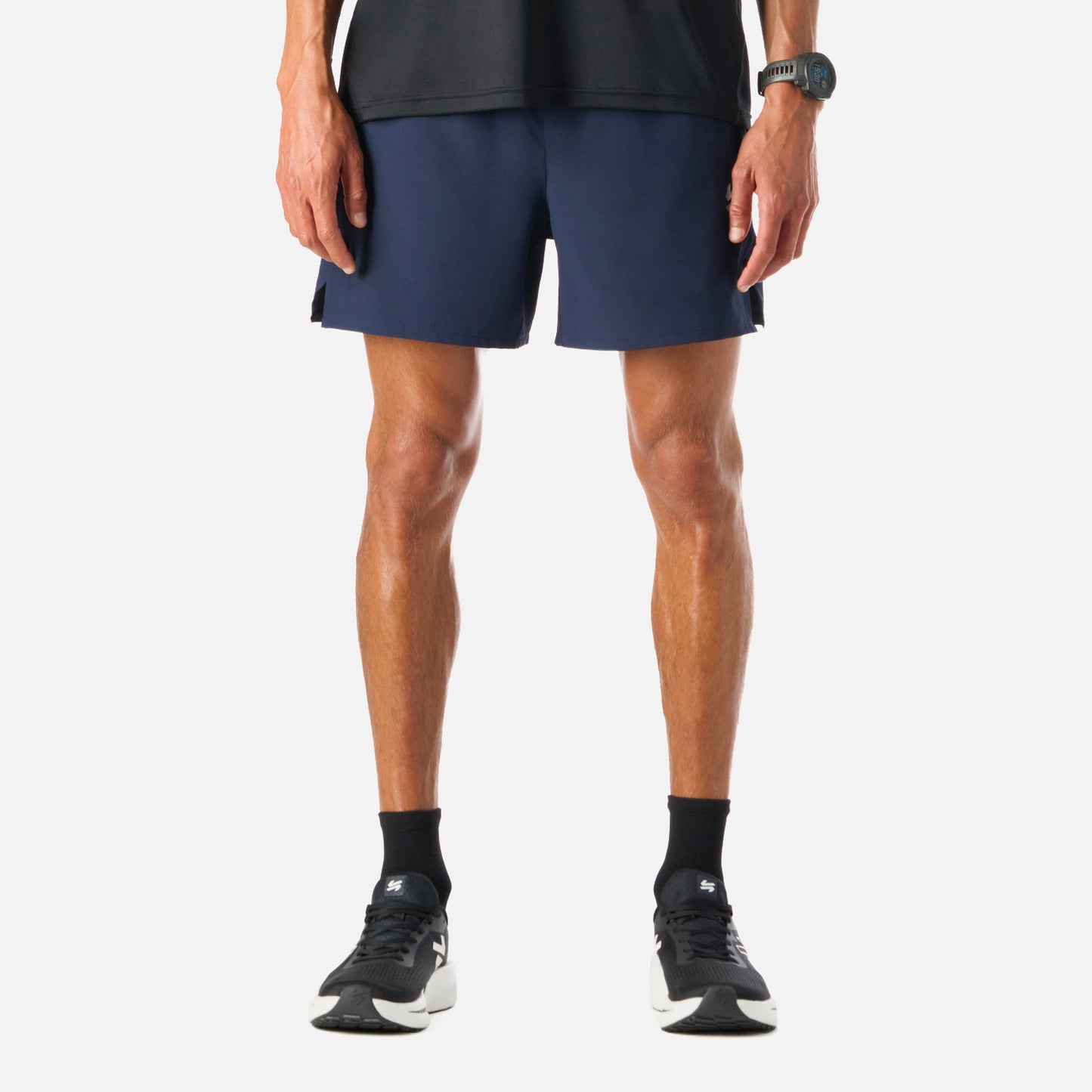 Shorts Hombre Tempo 5'' azul marino Vulcano con tecnología Q-Dry, ideales para running. Corte atlético y tejido ligero para máximo confort.