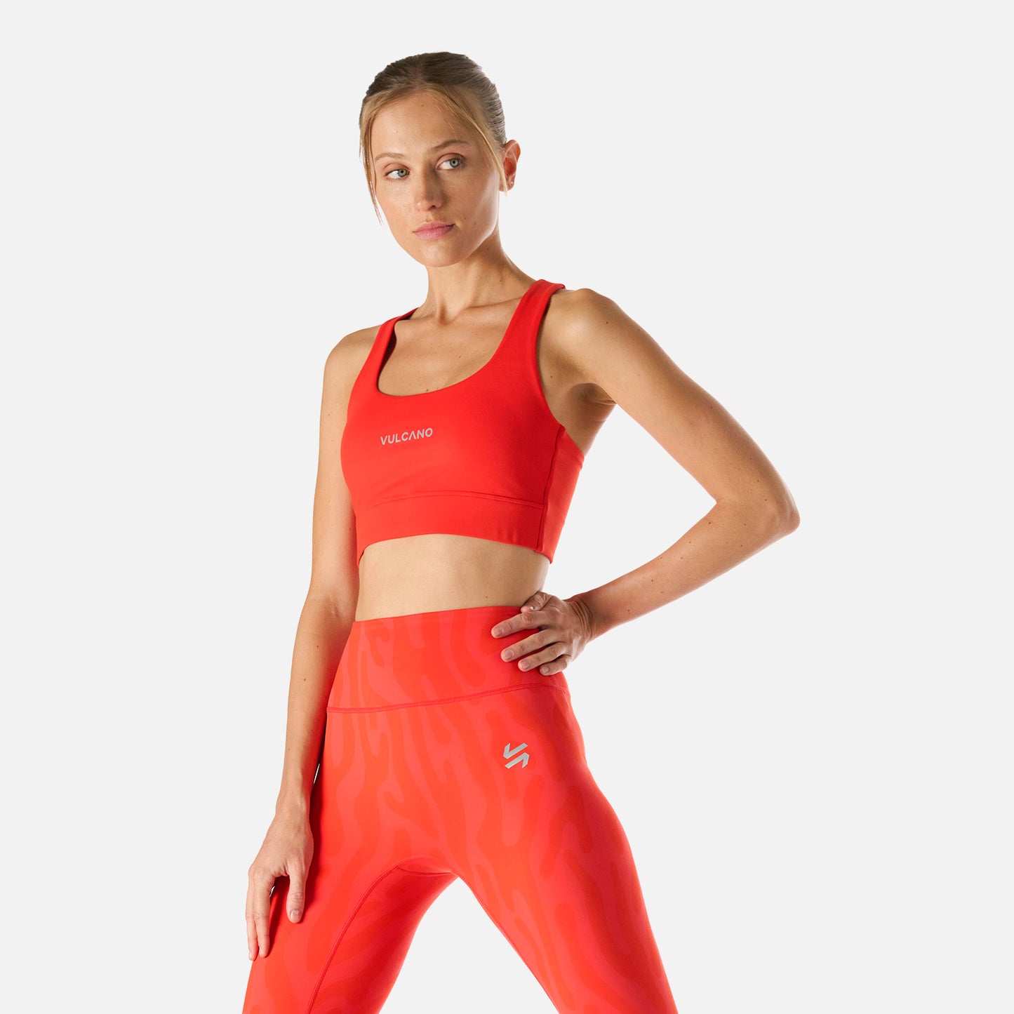 Peto Mujer Built To Move Light Support Bra Rojo Anaranjado Vulcano