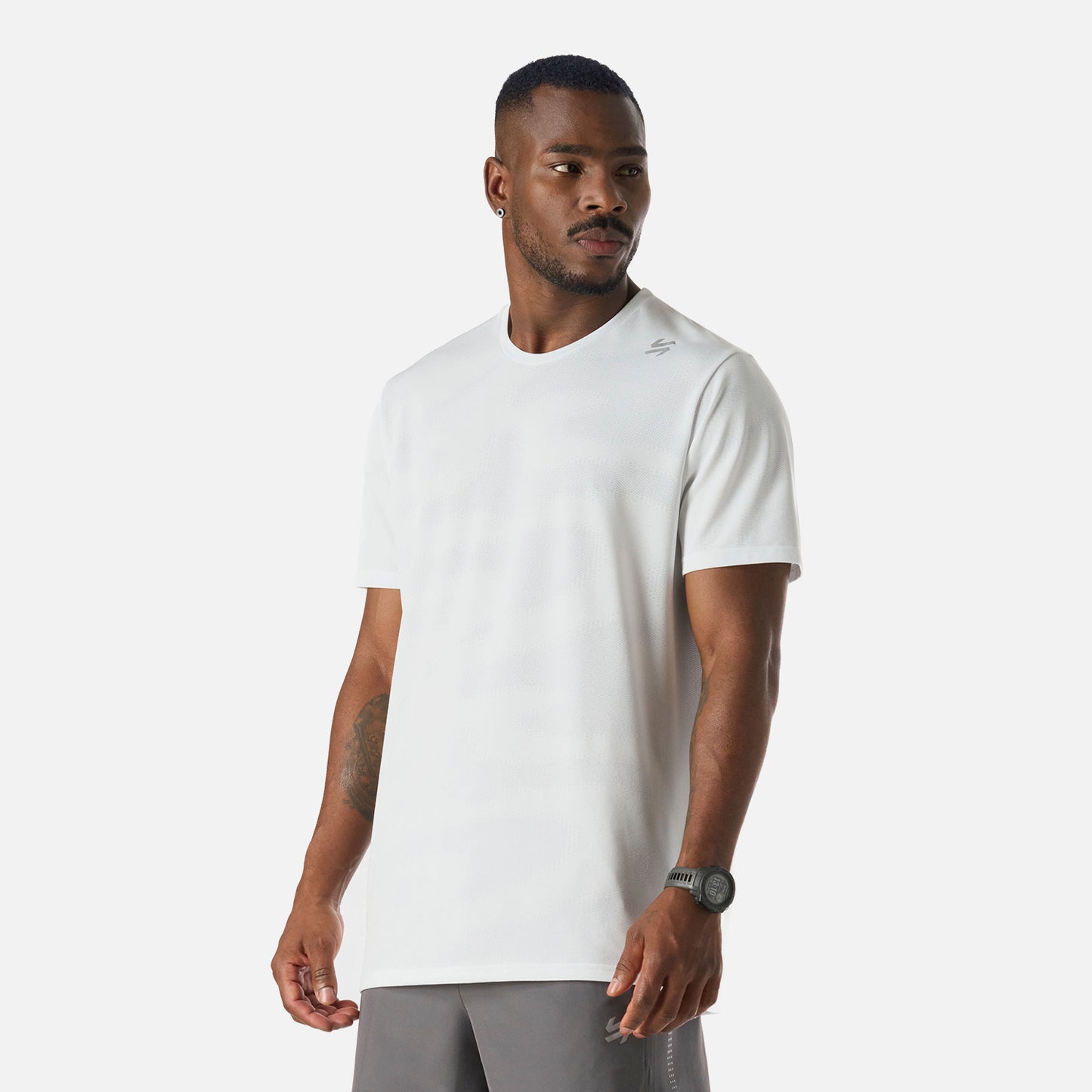 Polera Hombre Built To Move Pro T-Shirt Blanco Vulcano