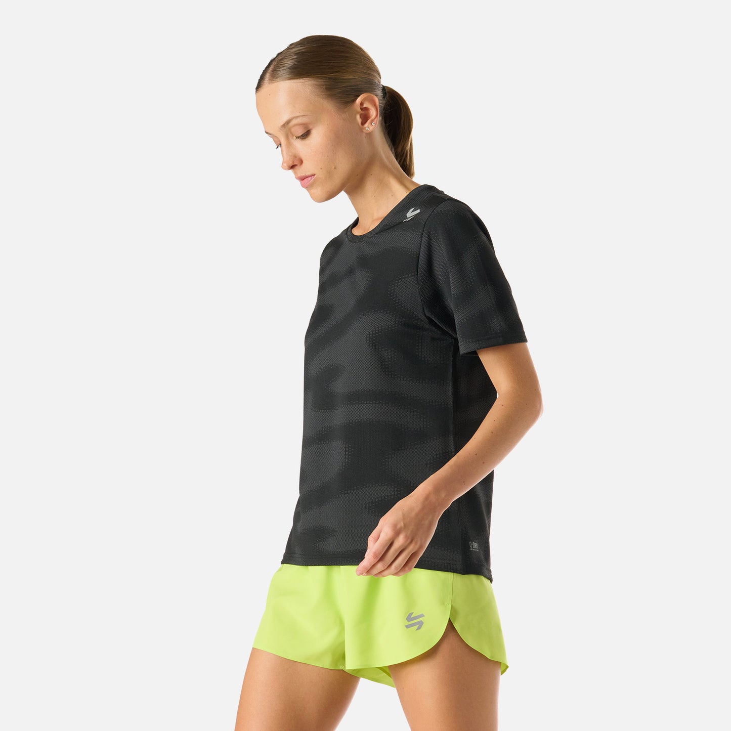 Polera Mujer Built To Move Pro T-Shirt Negro Vulcano