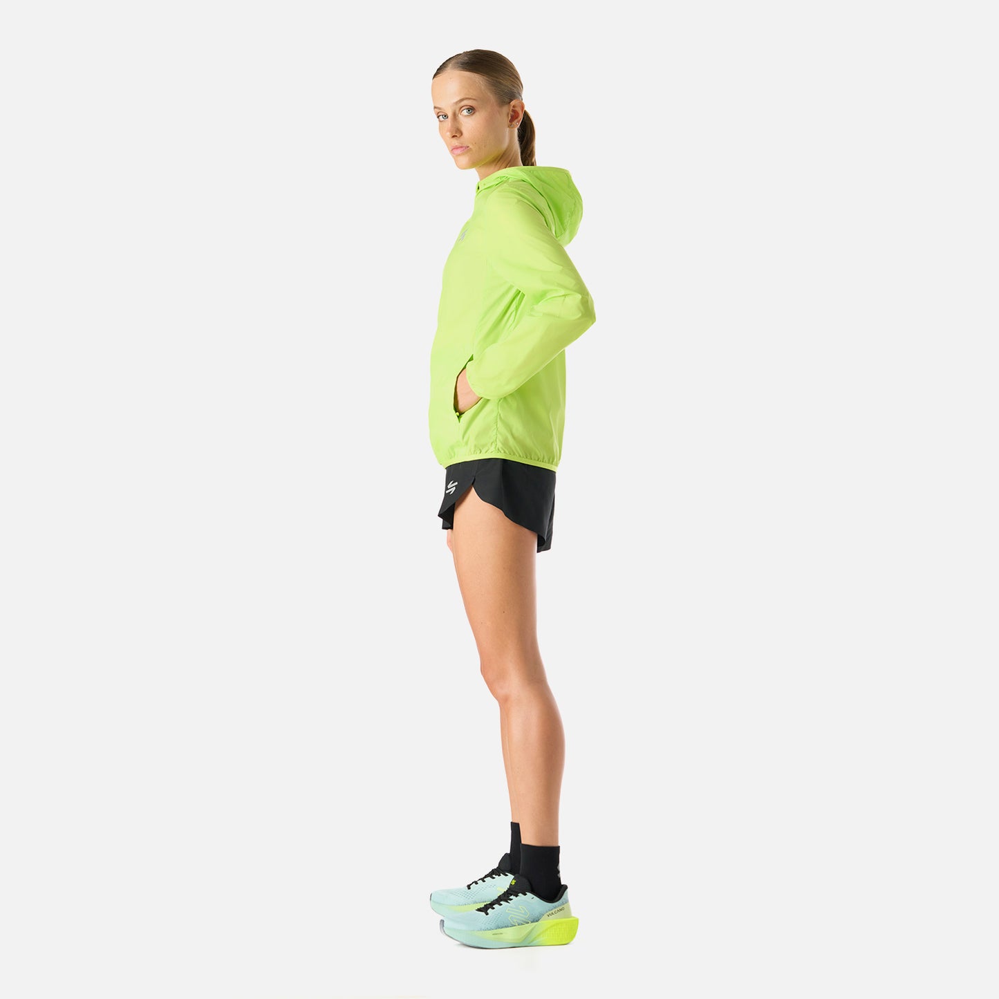 Chaqueta Mujer Built To Move Windbreaker Jacket Verde Lima Vulcano