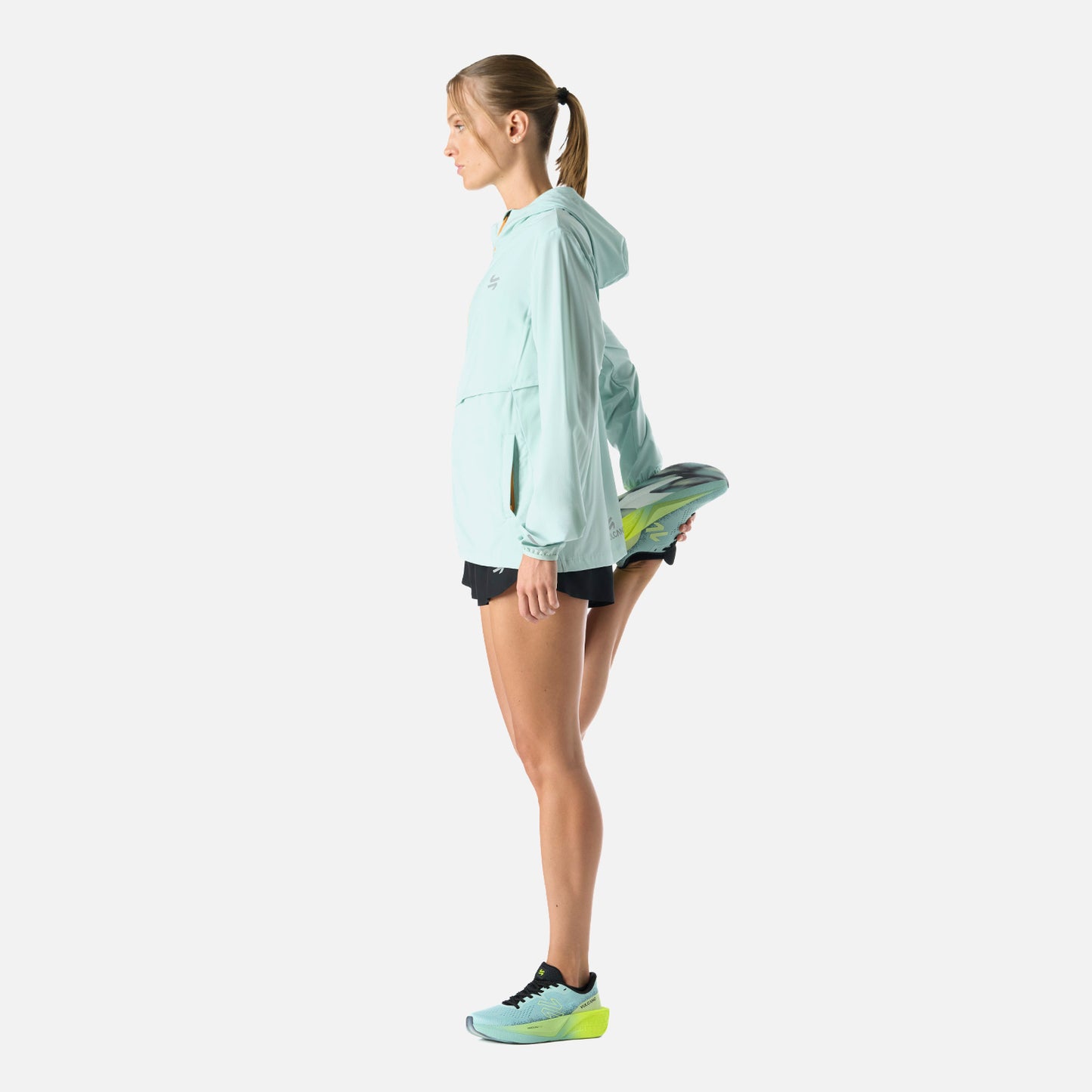 Chaqueta Mujer Built To Move Pro Windbreaker Jacket Jade Vulcano