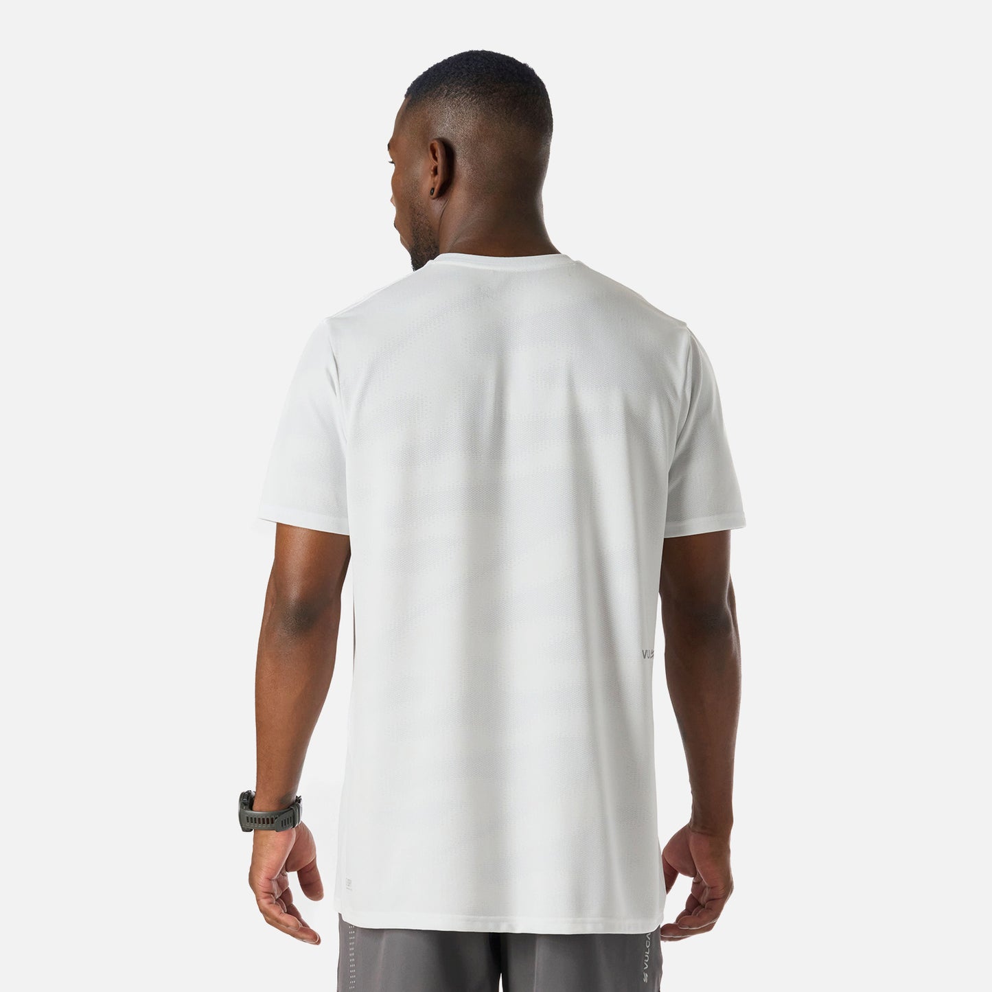 Polera Hombre Built To Move Pro T-Shirt Blanco Vulcano
