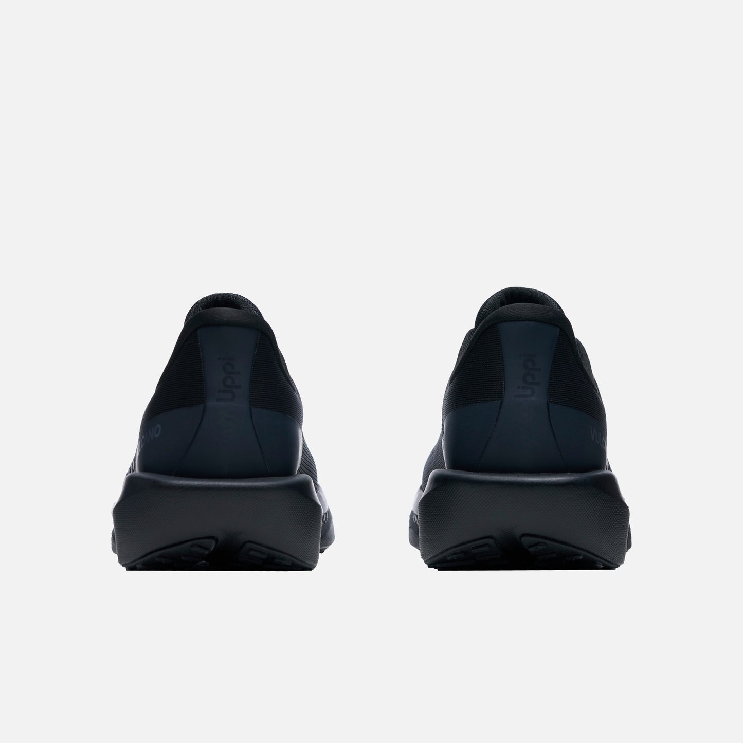 Vista trasera de las Zapatillas Hombre Epicenter B-Dry Triple Negro Vulcano mostrando el talón reforzado y diseño ergonómico.