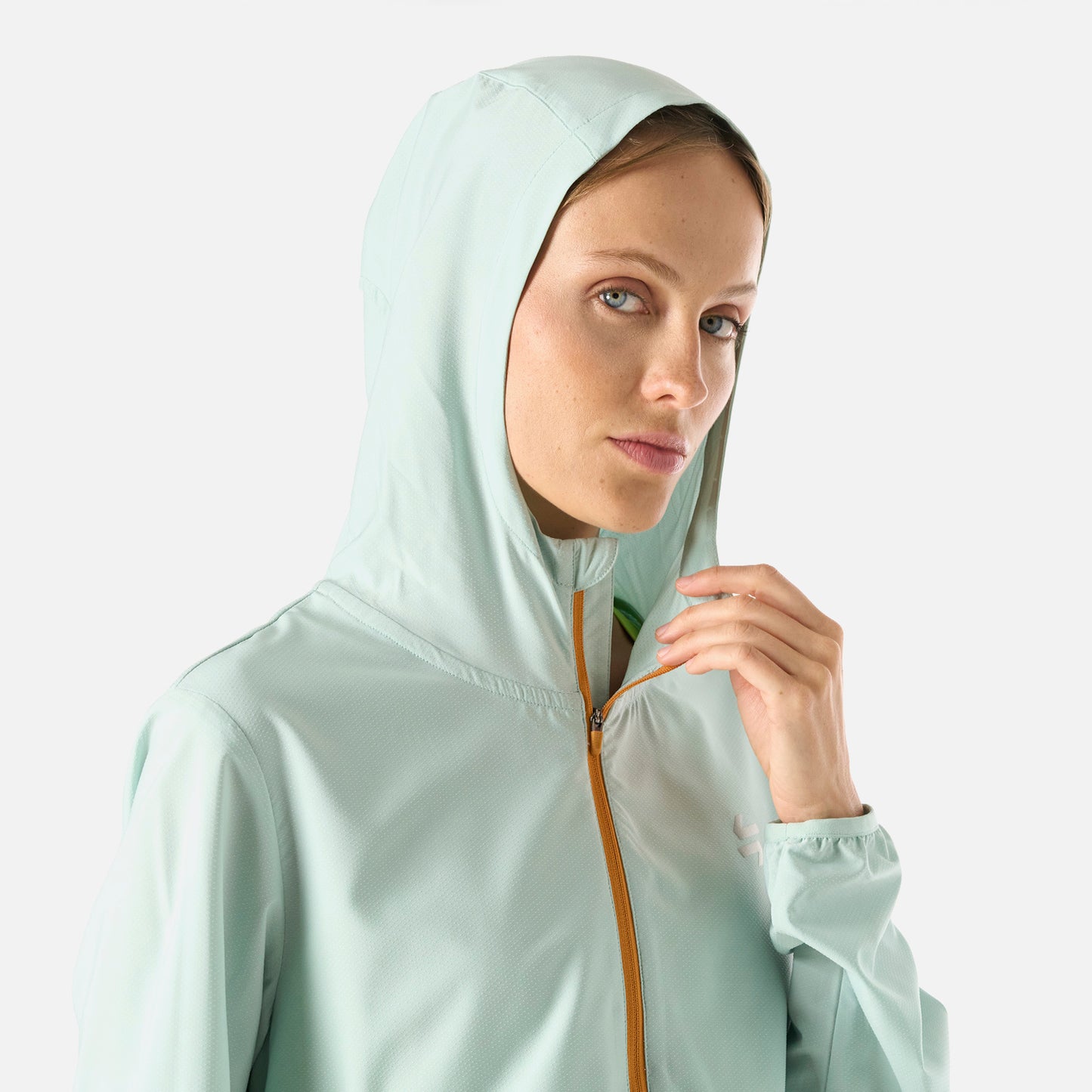 Chaqueta Mujer Built To Move Pro Windbreaker Jacket Jade Vulcano
