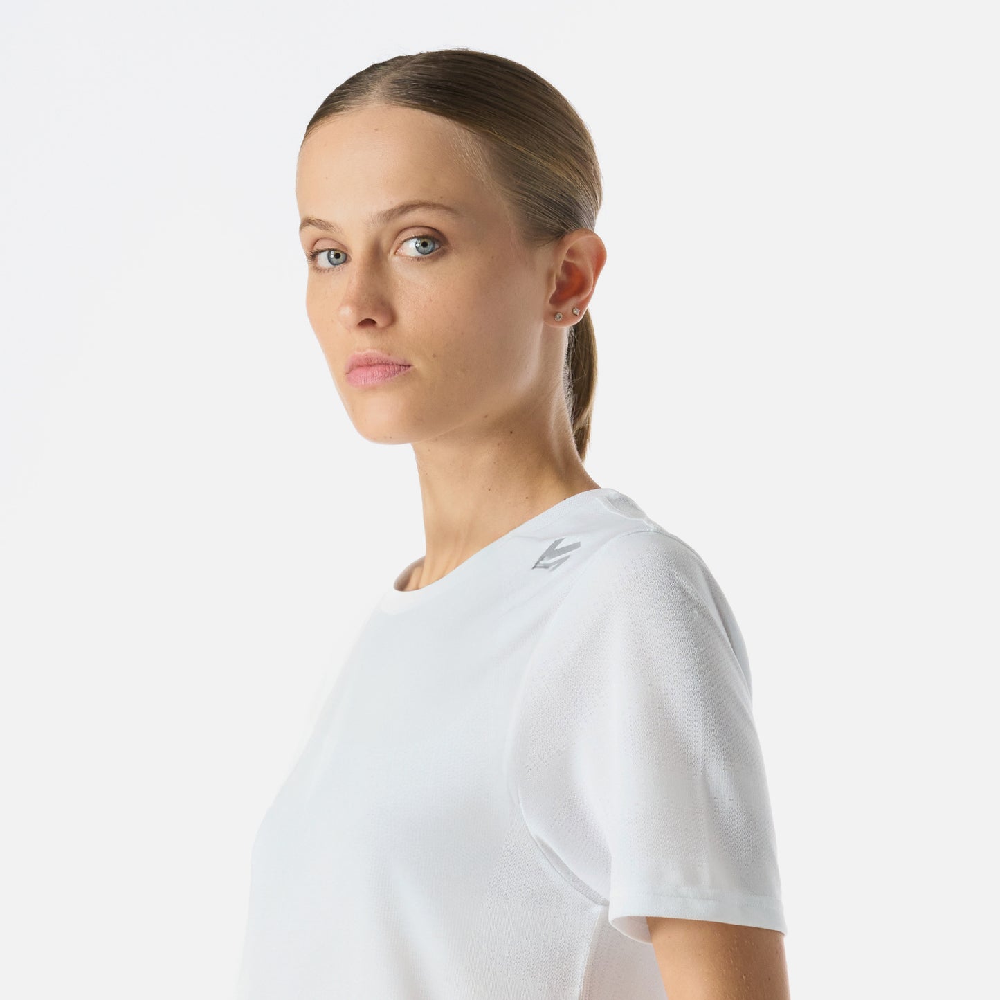 Polera Mujer Built To Move Pro T-Shirt Blanco Vulcano