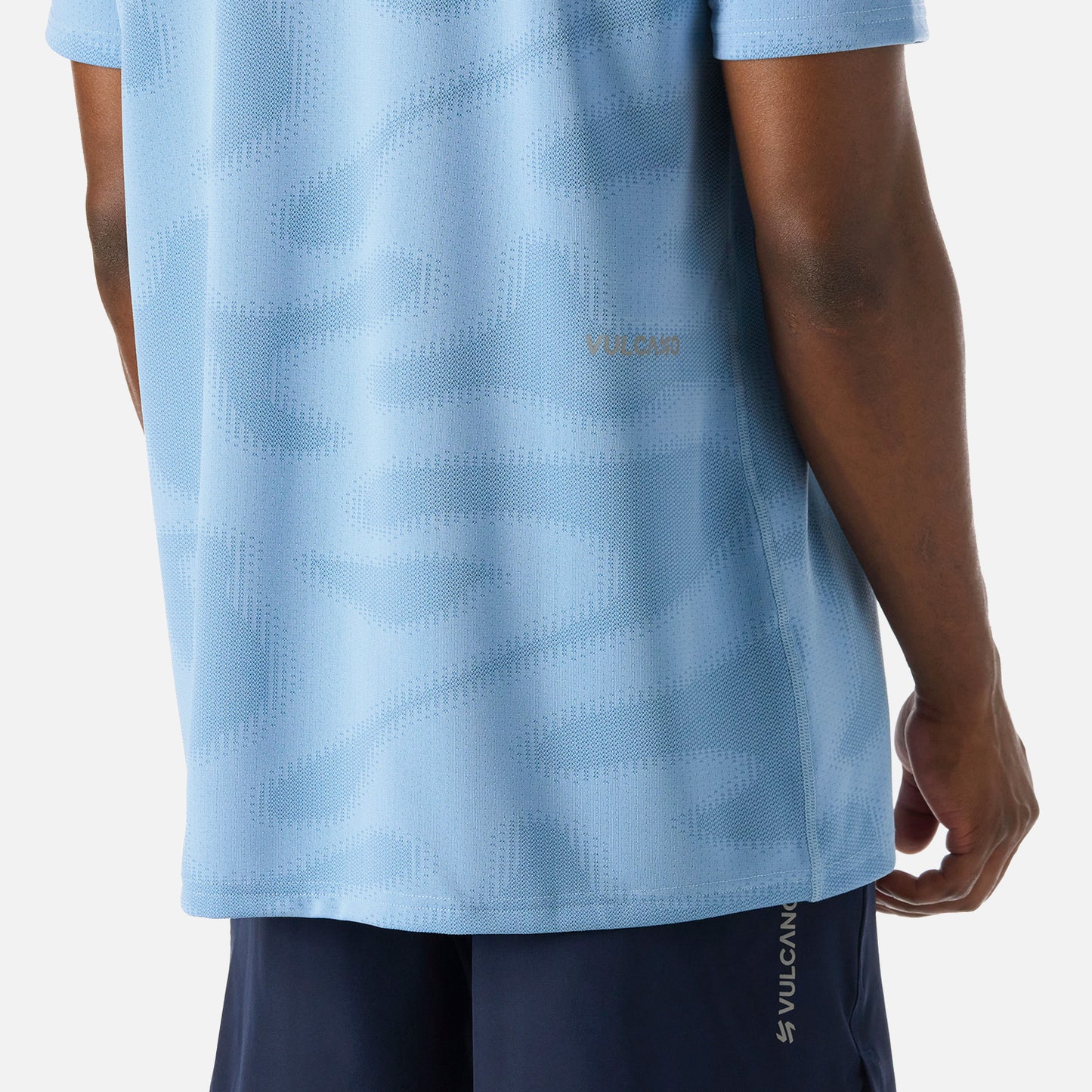 Polera Hombre Built To Move Pro T-Shirt Celeste Vulcano