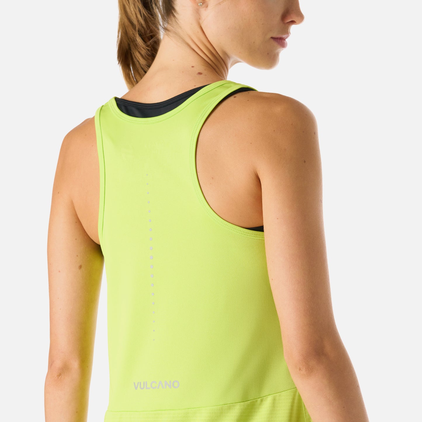 Polera Mujer Built To Move Tank Top Verde Lima Vulcano