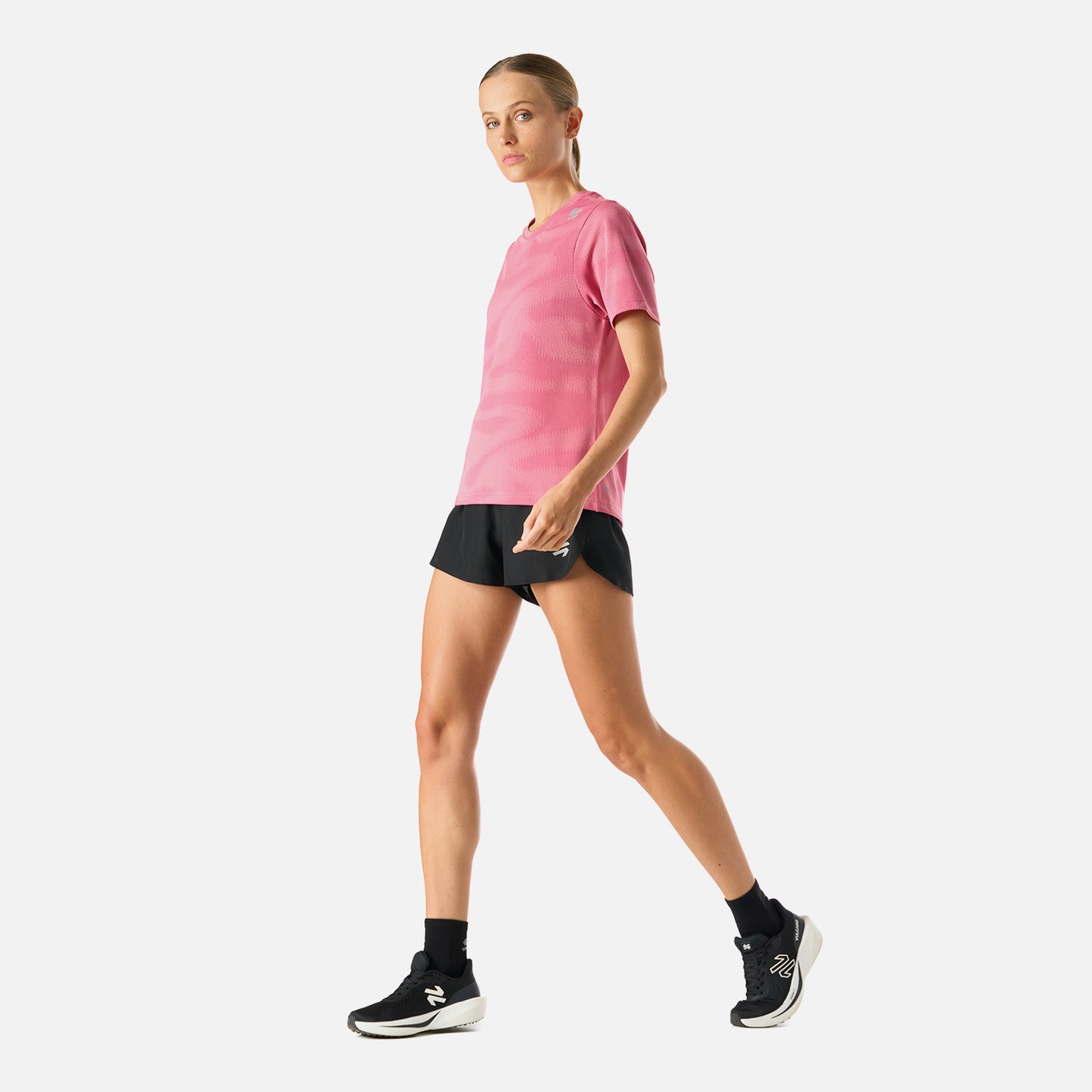 Polera Mujer Built To Move Pro T-Shirt Rosado Vulcano