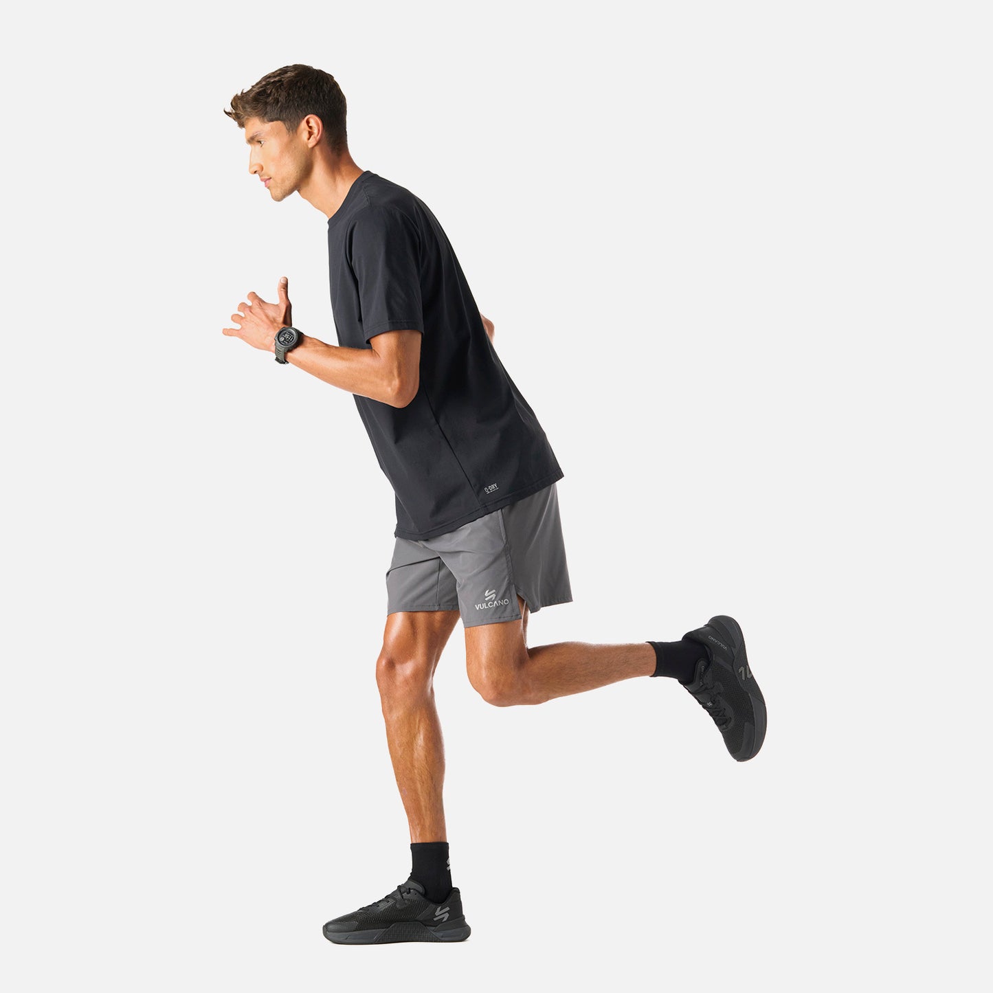 Polera Hombre Tempo T-Shirt Petroleo Negro en acción, diseñada para entrenamiento con tejido ligero y transpirable que mejora el rendimiento.