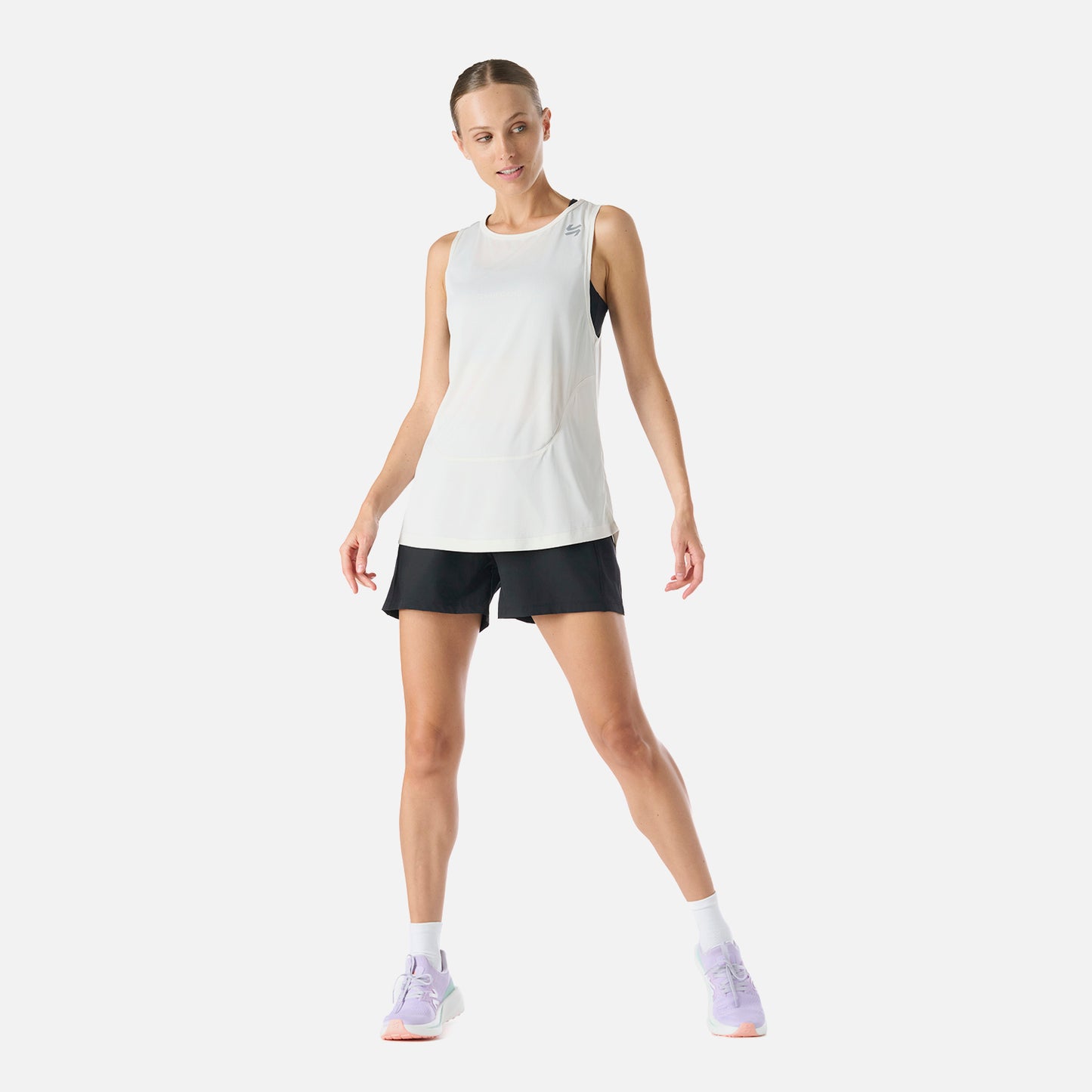 Shorts Mujer Built To Move 4" Shorts Negro Vulcano