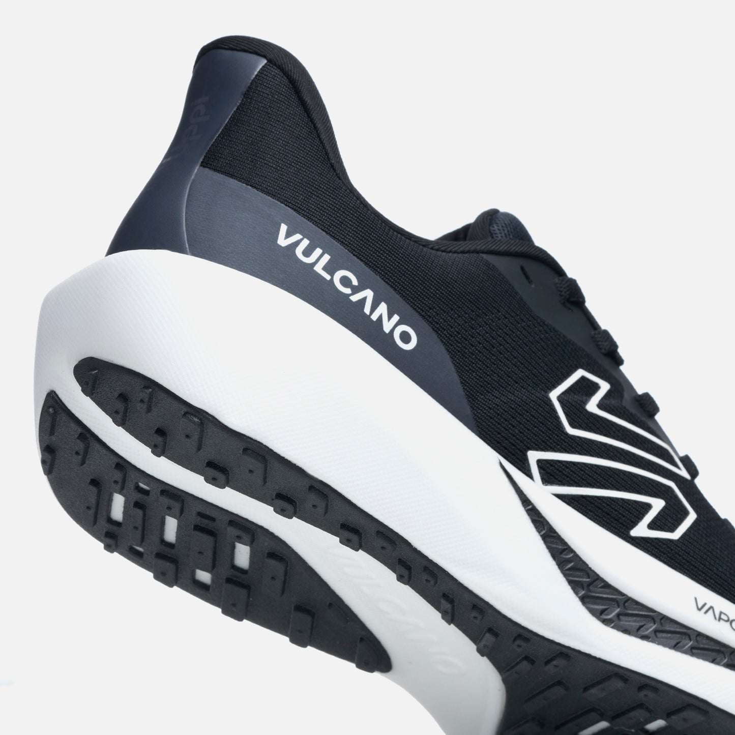 Detalle del talón de las Zapatillas Mujer Epicenter Negro Vulcano con logo Vulcano y suela de alto rendimiento.