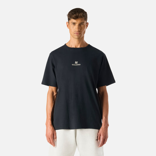 Polera Hombre Cool Down T-Shirt Negro Vulcano con ajuste oversize y logo frontal, ideal para un look casual y cómodo de invierno.