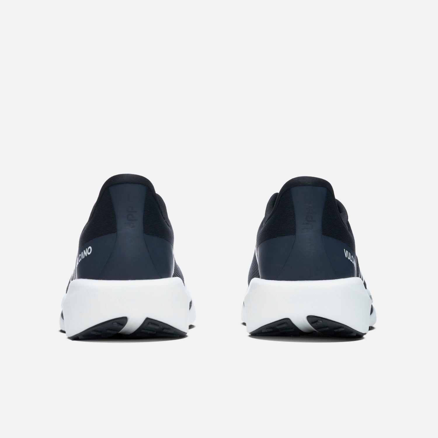 Vista trasera de las Zapatillas Mujer Epicenter Negro Vulcano con talón elevado y soporte acolchado para mayor estabilidad.