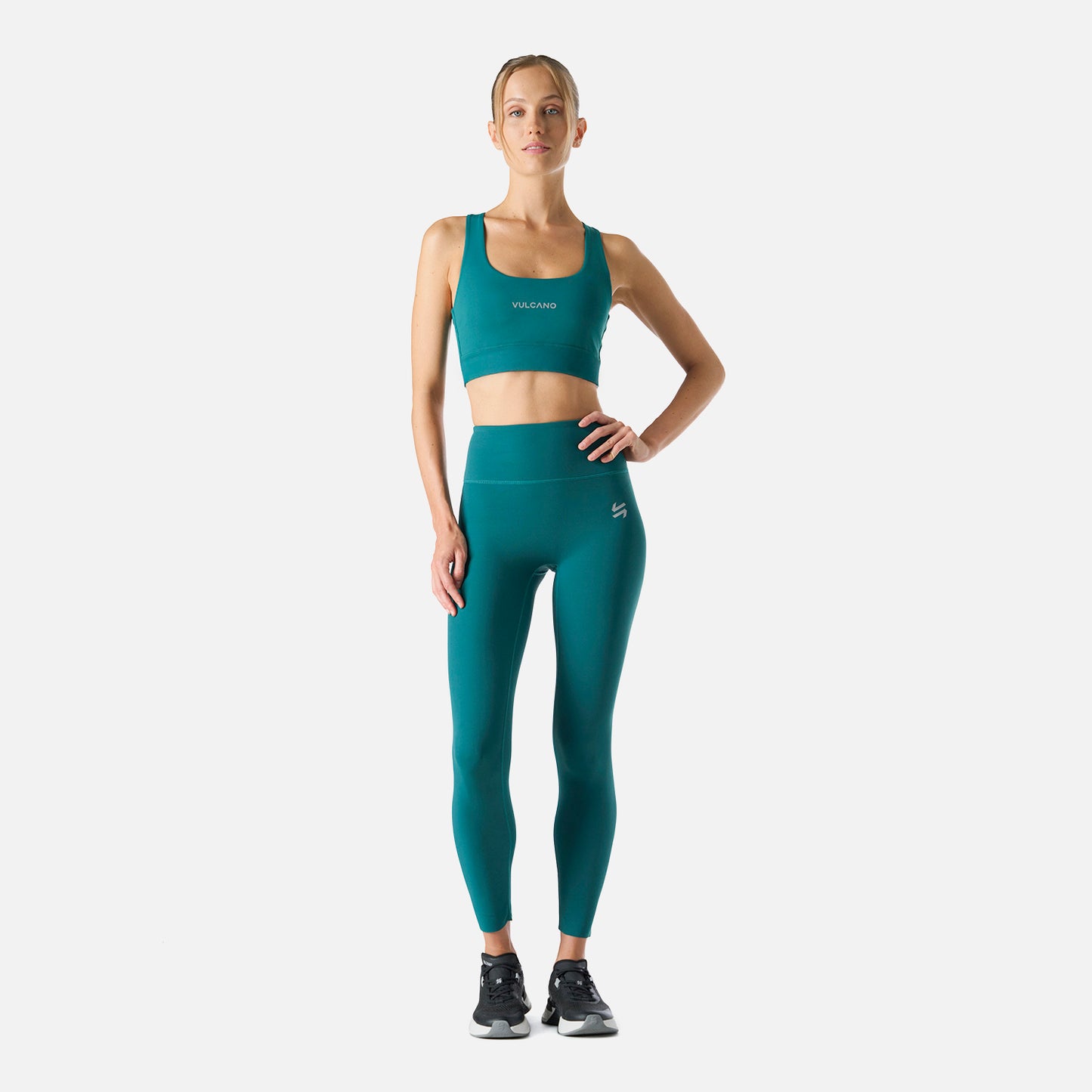 Peto Mujer Built To Move Light Support Bra Petroleo Vulcano