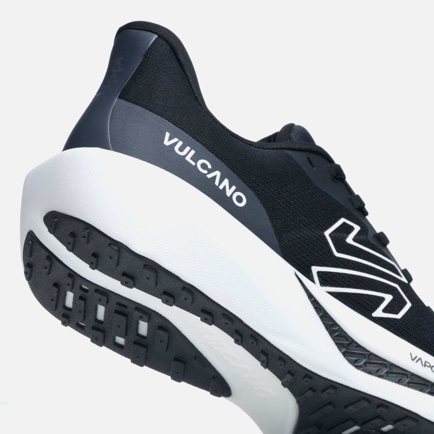 Detalle del talón de las Zapatillas Mujer Epicenter Negro Vulcano con logo Vulcano y suela de alto rendimiento.